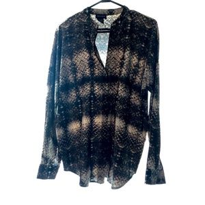 NWOT long sleeved blouse